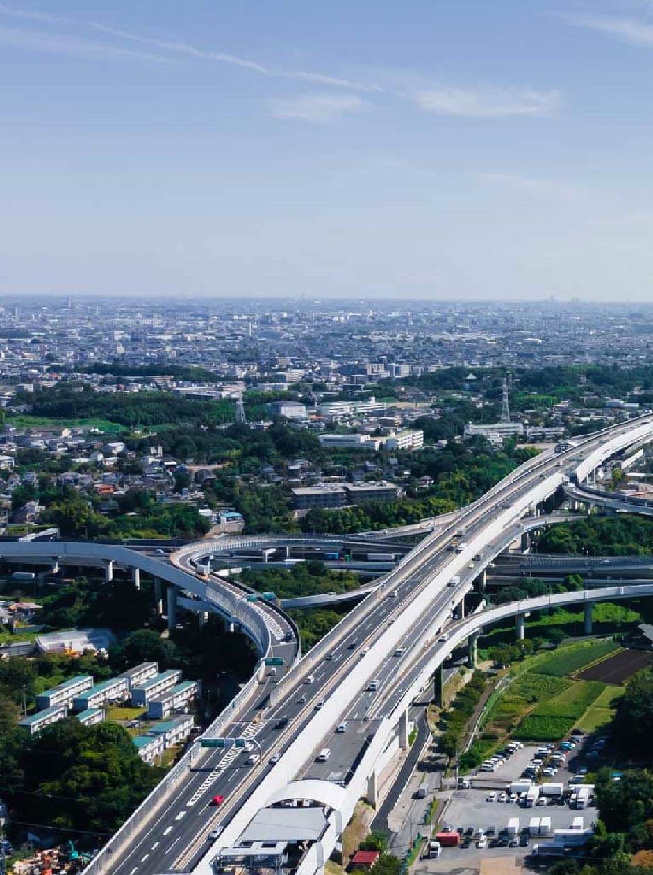 上空から見た高速道路