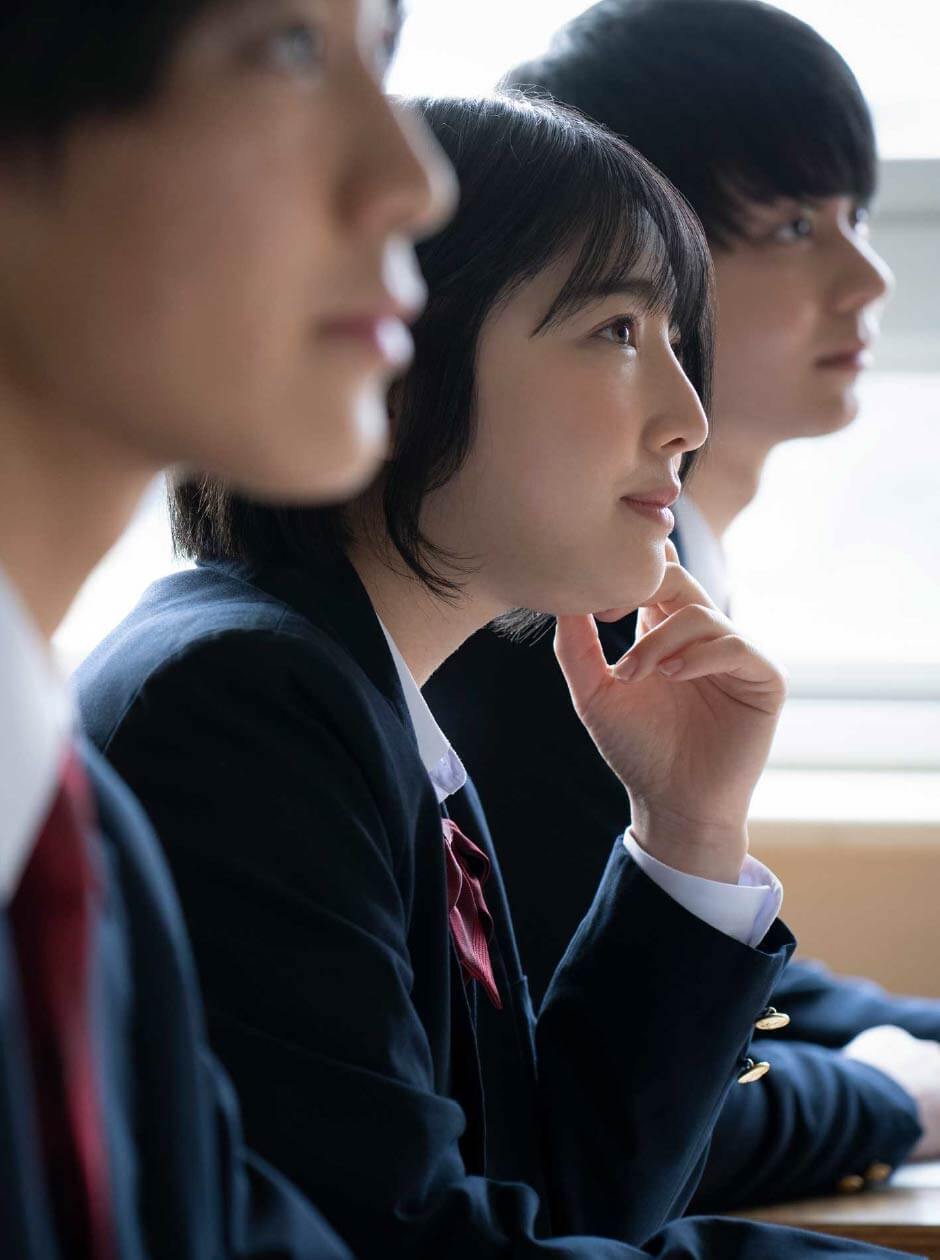 授業を受ける生徒