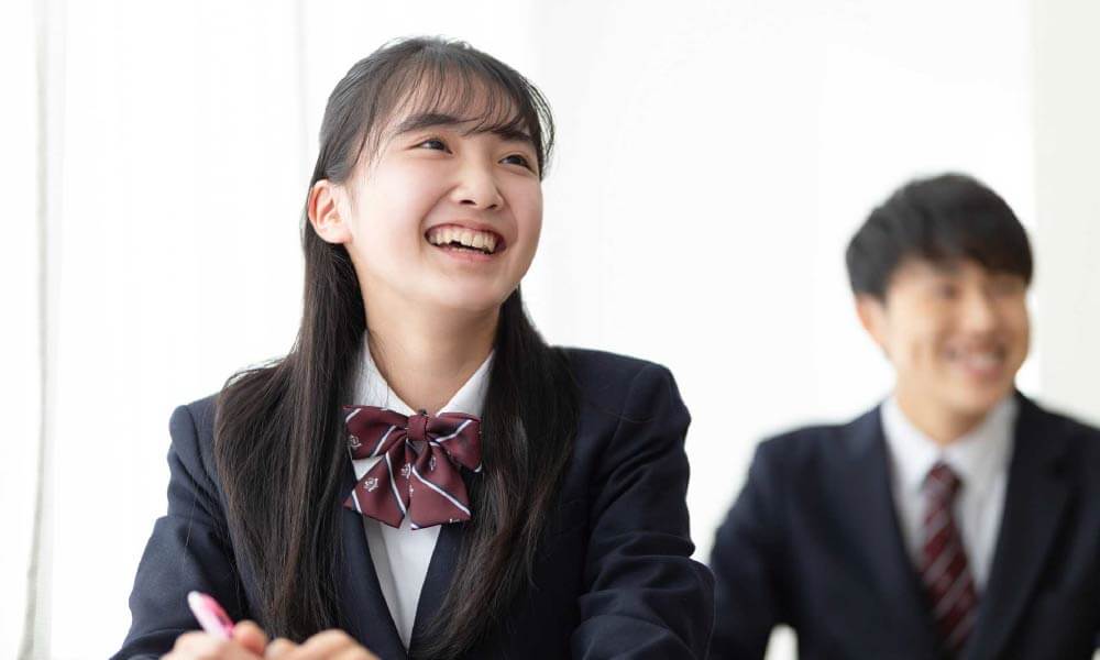 授業を受ける生徒